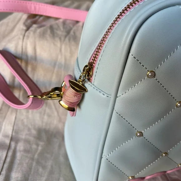 Loungefly Disney Cinderella 70th Anniversary Pearl Handle Crossbody! Never used! - Picture 3 of 16